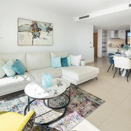 Spectacular Views - Luxury In - Hills Apartment